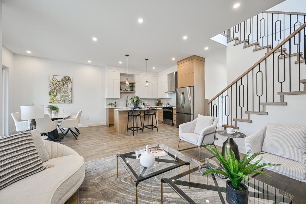 Kitchen Island Photo of 1 10739 Vista Place, Delta, BC