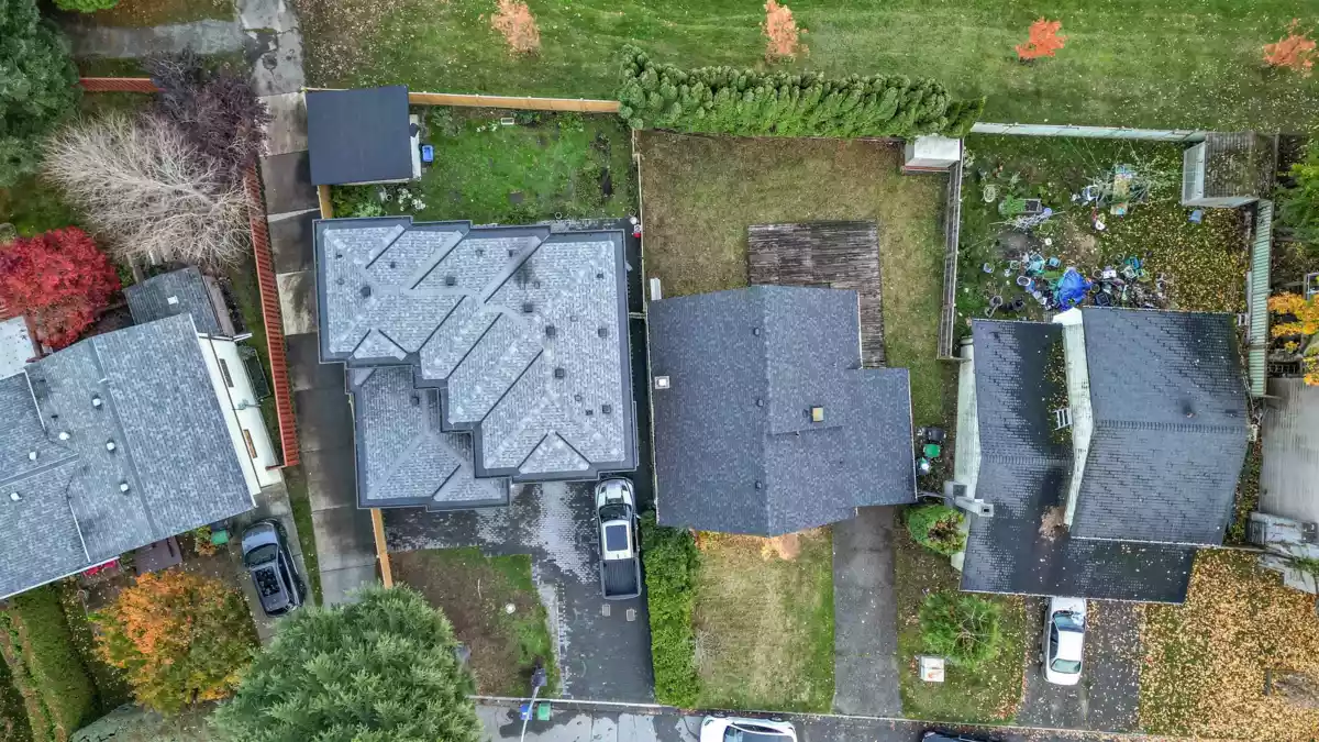 Walk-In Closet Photo of 6726 133 Street, Surrey, BC