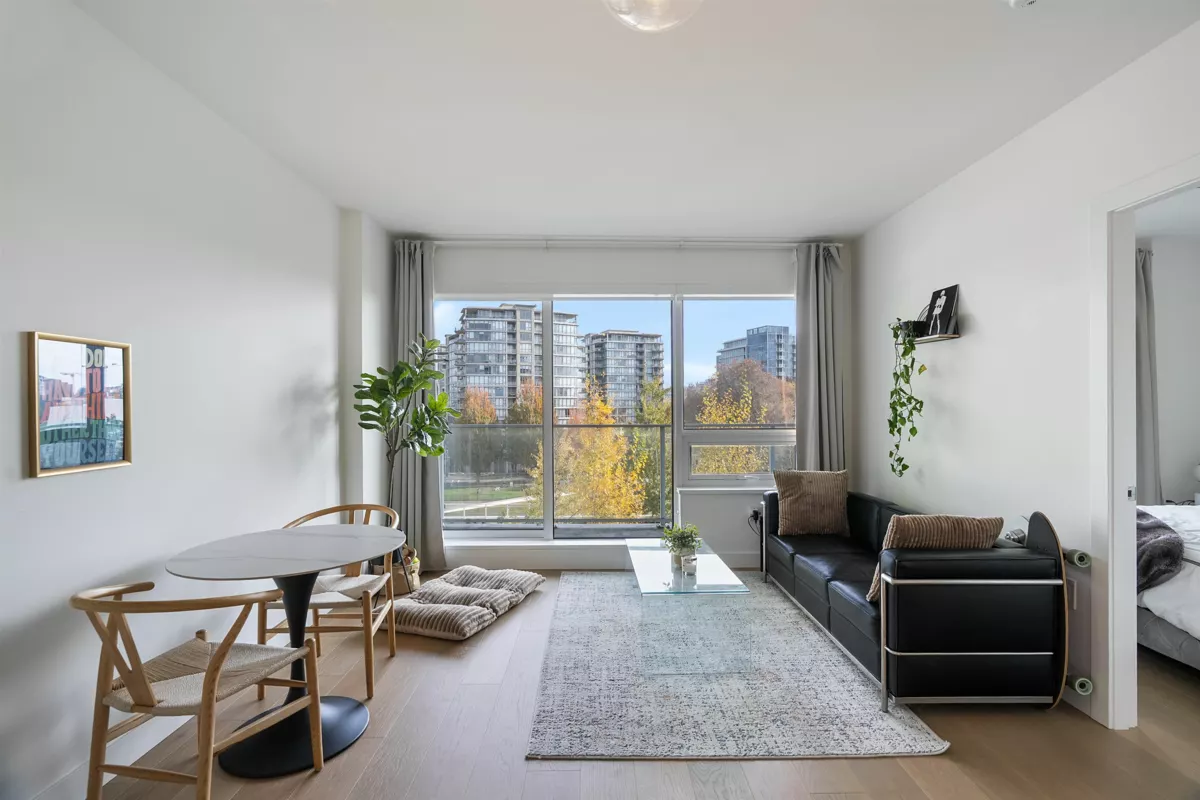 Kitchen Photo of 701 5766 Gilbert Road, Richmond, BC