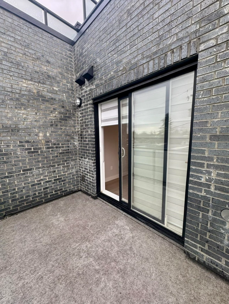 Kitchen Photo of 302 3050 Kingsway Road, Vancouver, BC