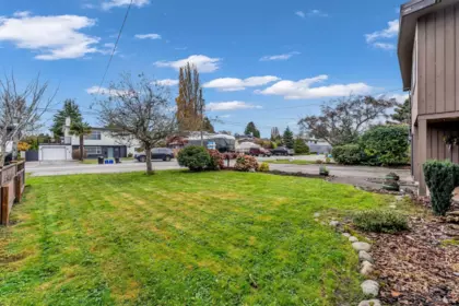 5814 Grove Avenue, Delta, BC, Delta — Single Family Residence for sale