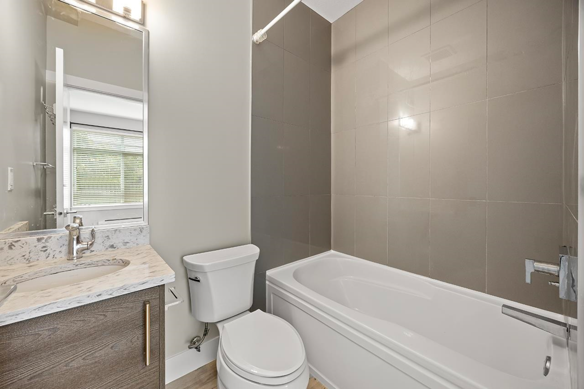 Swimming Pool Photo of 41 2888 156 Street, Surrey, BC