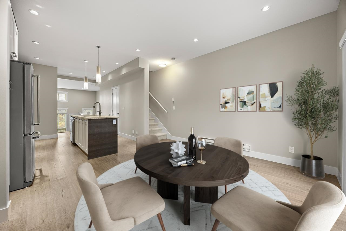 Walk-In Closet Photo of 41 2888 156 Street, Surrey, BC