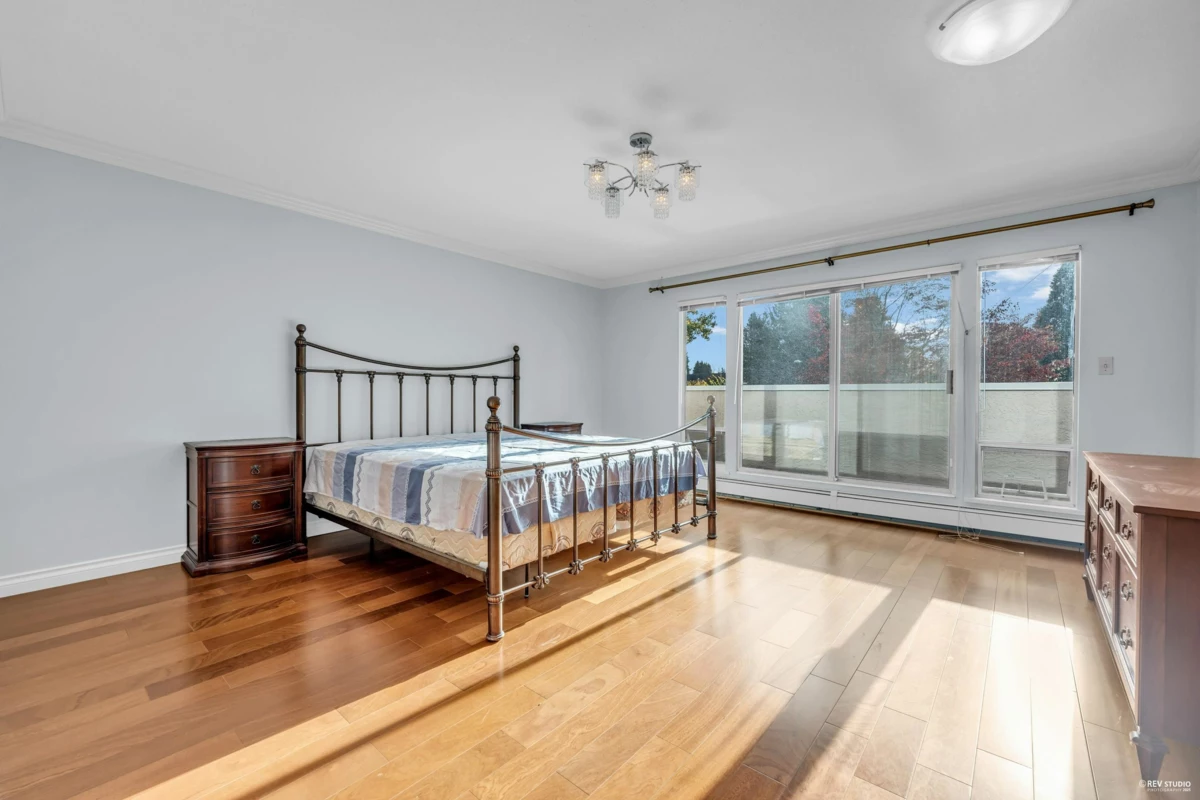 Powder Room Photo of 3979 W 33rd Avenue, Vancouver, BC