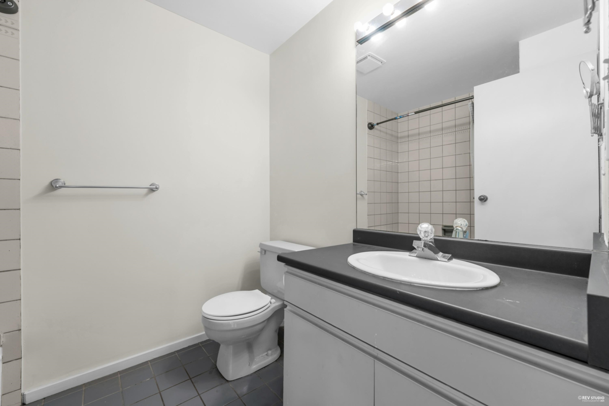 Swimming Pool Photo of 3979 W 33rd Avenue, Vancouver, BC