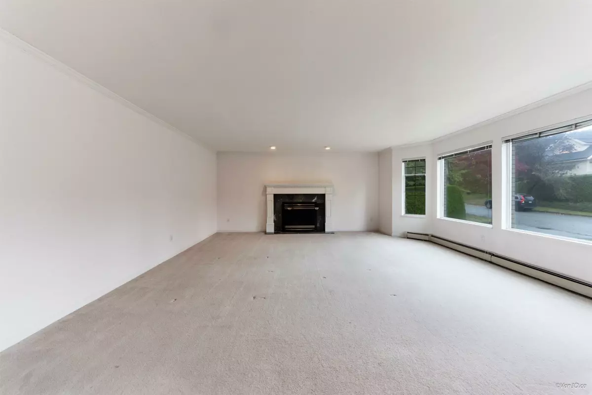 Dining Area Photo of 6633 Montgomery Street, Vancouver, BC