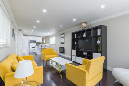 Breakfast Nook Photo of 16 8266 King George Boulevard, Surrey, BC