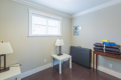 Laundry Room Photo of 16 8266 King George Boulevard, Surrey, BC