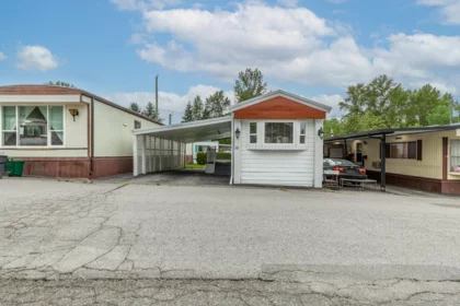16 8266 King George Boulevard, Surrey, BC