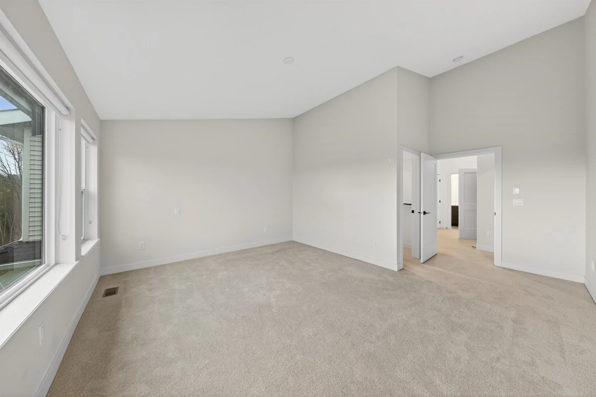 Hallway Photo of 14111 230 Street, Maple Ridge, BC