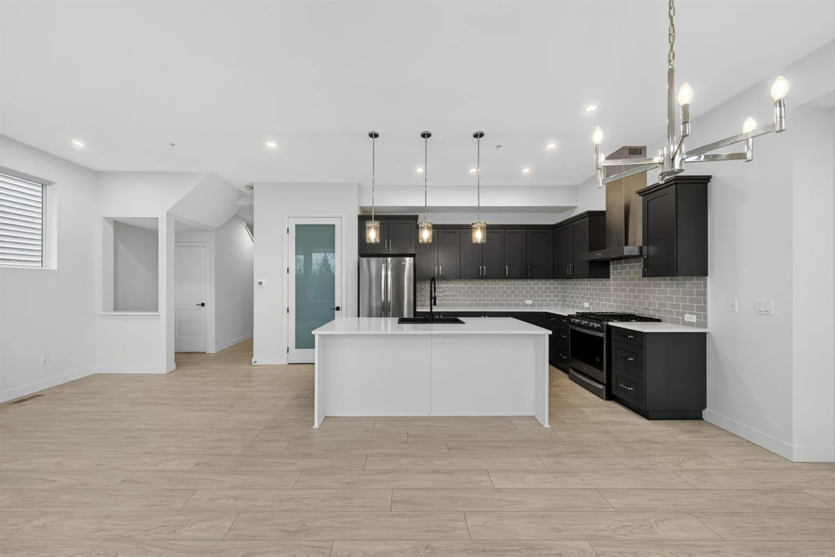 Laundry Room Photo of 14111 230 Street, Maple Ridge, BC