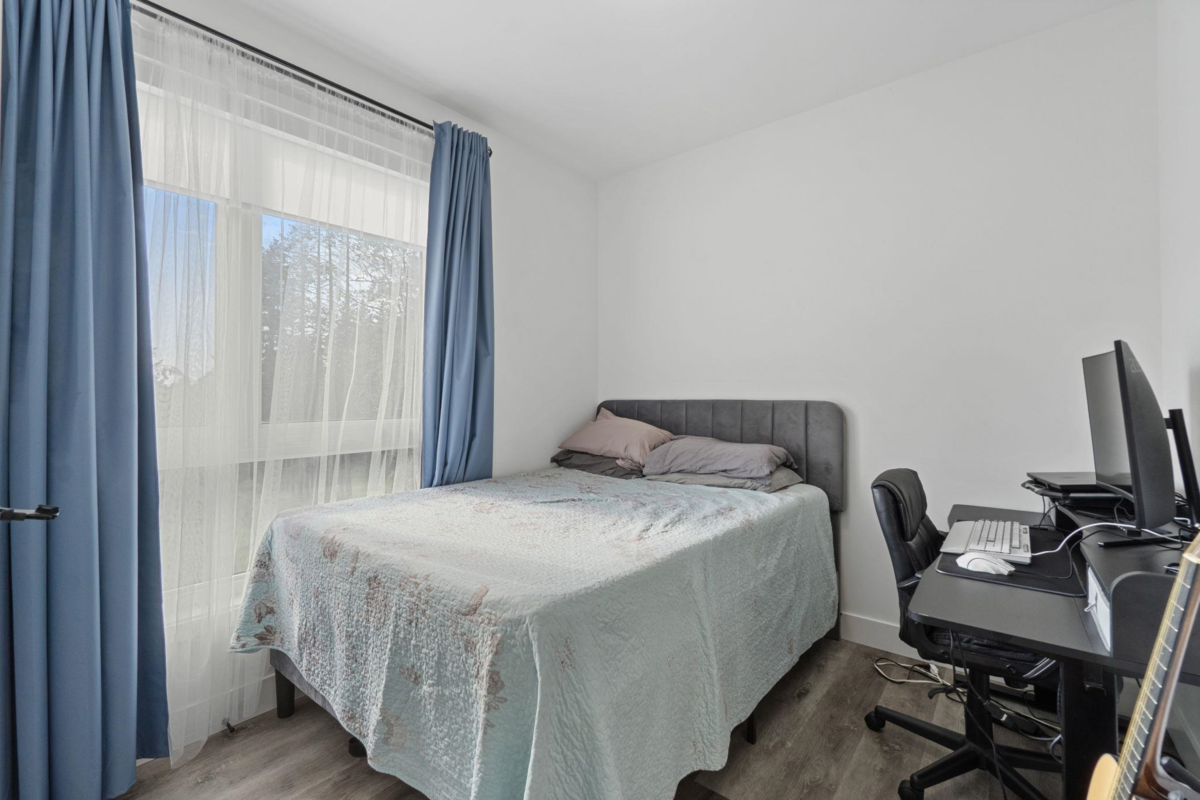 Bedroom 2 Photo of PH14 12320 222 Street, Maple Ridge, BC