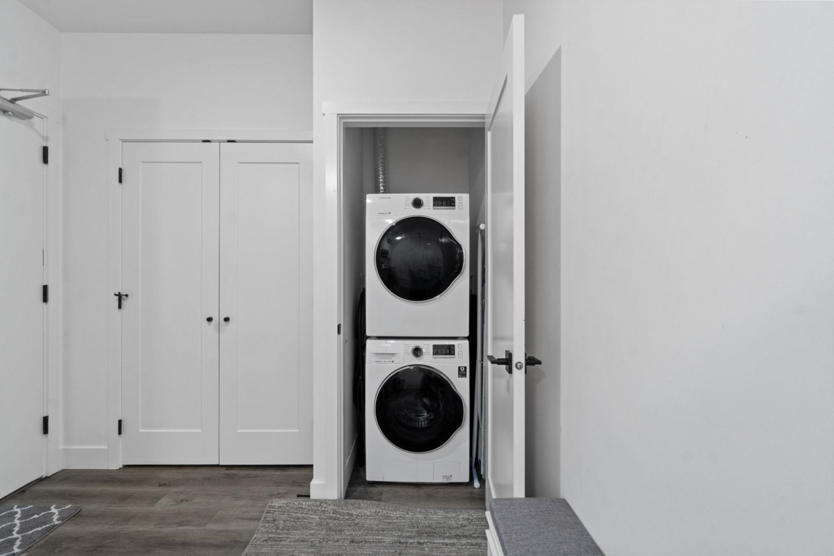 Dining Area Photo of PH14 12320 222 Street, Maple Ridge, BC