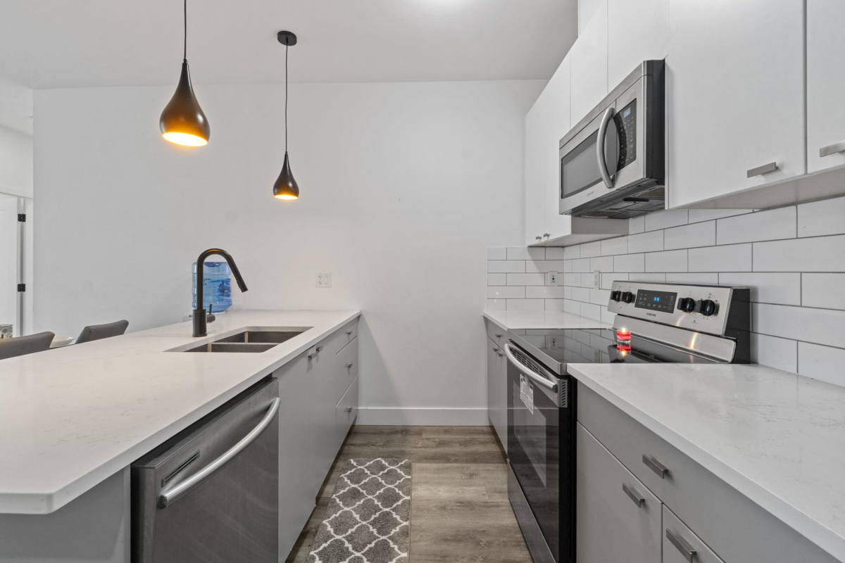 Living Room Photo of PH14 12320 222 Street, Maple Ridge, BC