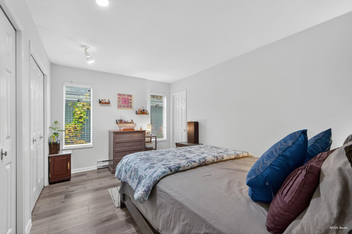 Bedroom 4 Photo of 103 14271 18a Avenue, White Rock, BC