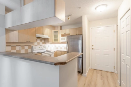 237 5600 Andrews Road, Richmond, BC, Richmond — Apartment/Condo for sale