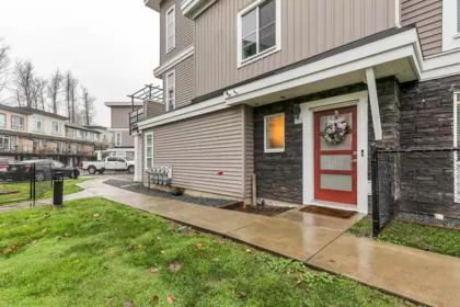 125 8413 Midtown Way, Chilliwack, BC, Chilliwack — Townhouse for sale
