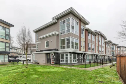 125 8413 Midtown Way, Chilliwack, BC, Chilliwack — Townhouse for sale
