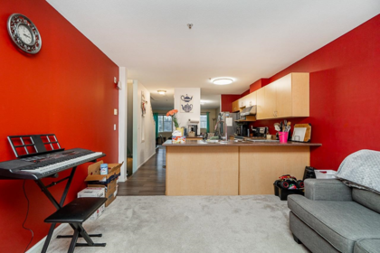 Entry Foyer Photo of 4 8814 216 Street, Langley, BC