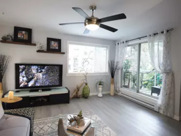 204 1550 Mariner Walk, Vancouver, BC, Vancouver — Apartment/Condo for sale