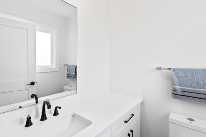 Guest Bathroom Photo of 21099 Berry Avenue, Maple Ridge, BC