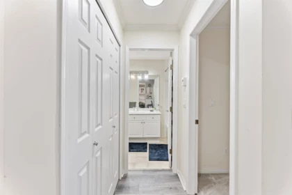 Mudroom Photo of 406 12155 75a Avenue, Surrey, BC