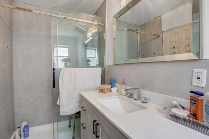 Hallway Photo of 12224 68 Avenue, Surrey, BC