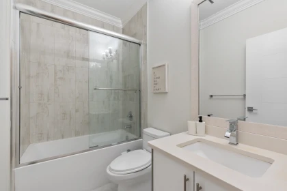 Hallway Photo of 10850 156 Street, Surrey, BC