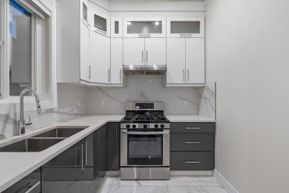 Primary Bathroom Photo of 10850 156 Street, Surrey, BC