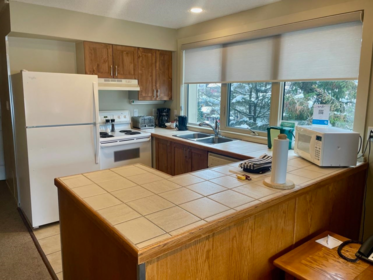 Kitchen Island Photo of 310 4321 Village Gate Boulevard, Whistler, BC