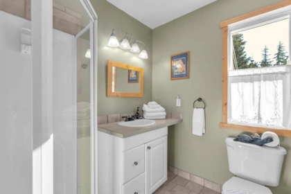 Primary Bedroom Photo of 47075 Snowmist Drive, Agassiz, BC