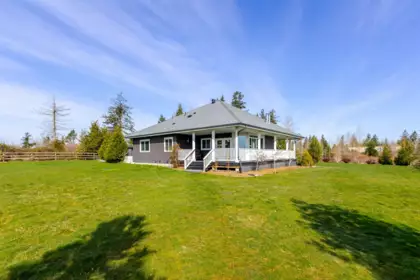 Hot Tub / Spa Photo of 23436 44 Avenue, Langley, BC