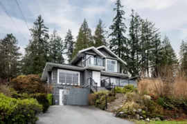 506 Tempe Crescent, North Vancouver, BC