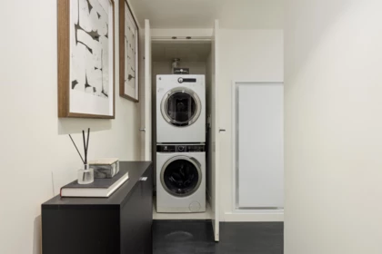 Powder Room Photo of 608 1009 Harwood Street, Vancouver, BC