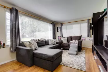 Garage Interior Photo of 15568 Thrift Avenue, White Rock, BC