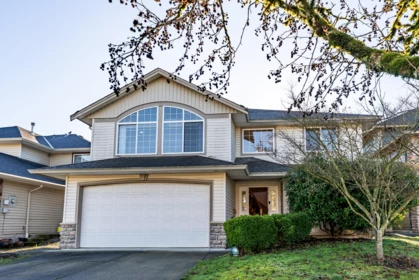 22084 Isaac Crescent, Maple Ridge, BC, Maple Ridge — Single Family Residence for sale
