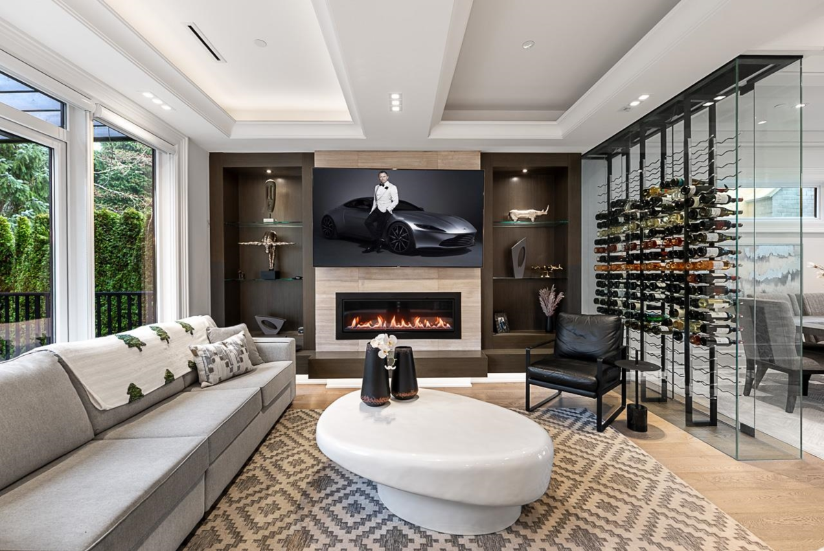 Family Room Photo of 14237 Vine Avenue, White Rock, BC