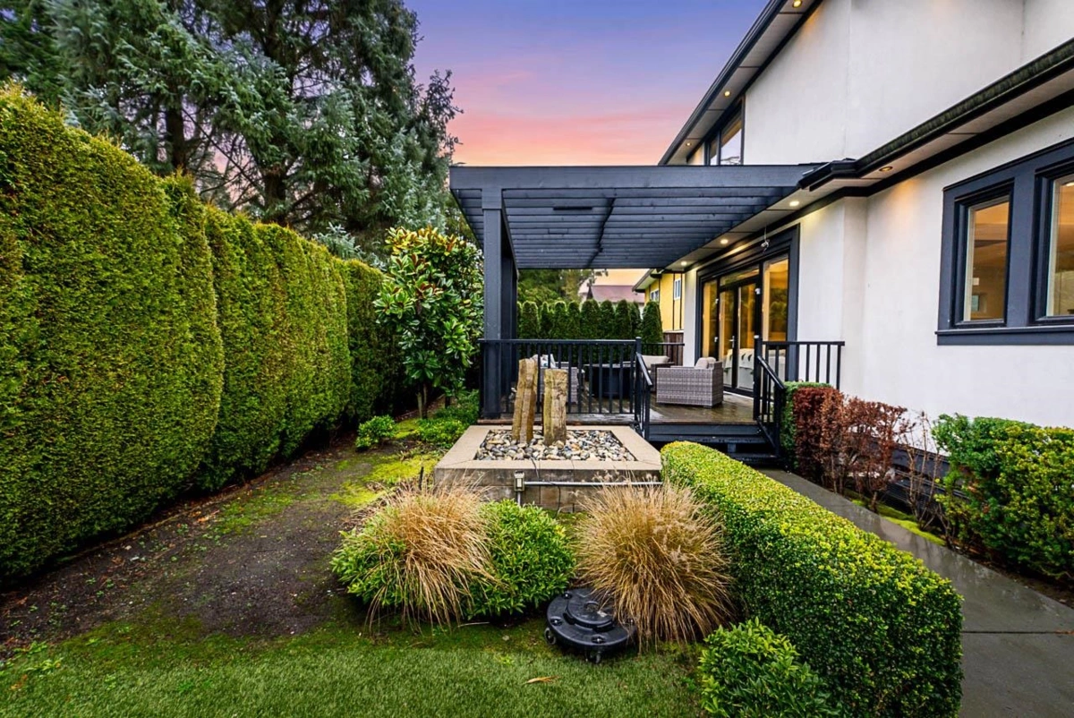 Fitness Center Photo Near 14237 Vine Avenue, White Rock, BC