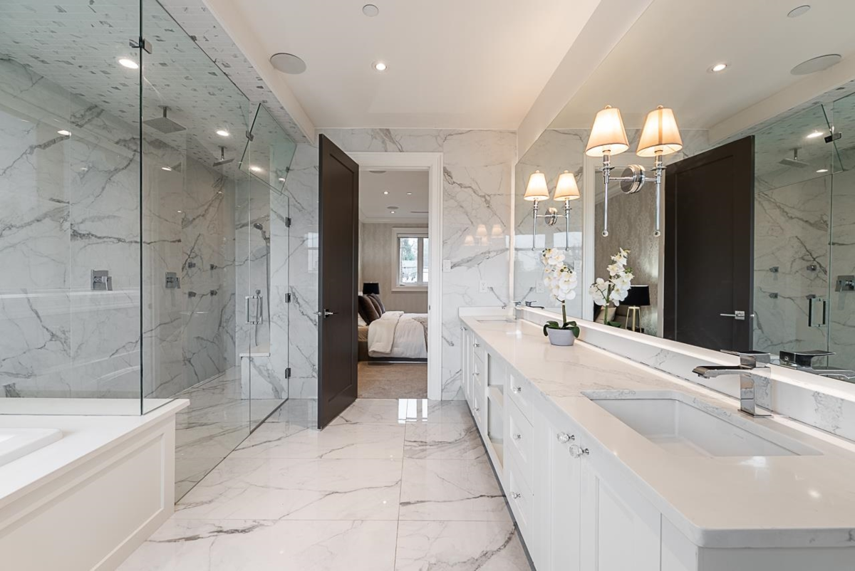 Laundry Room Photo of 14237 Vine Avenue, White Rock, BC