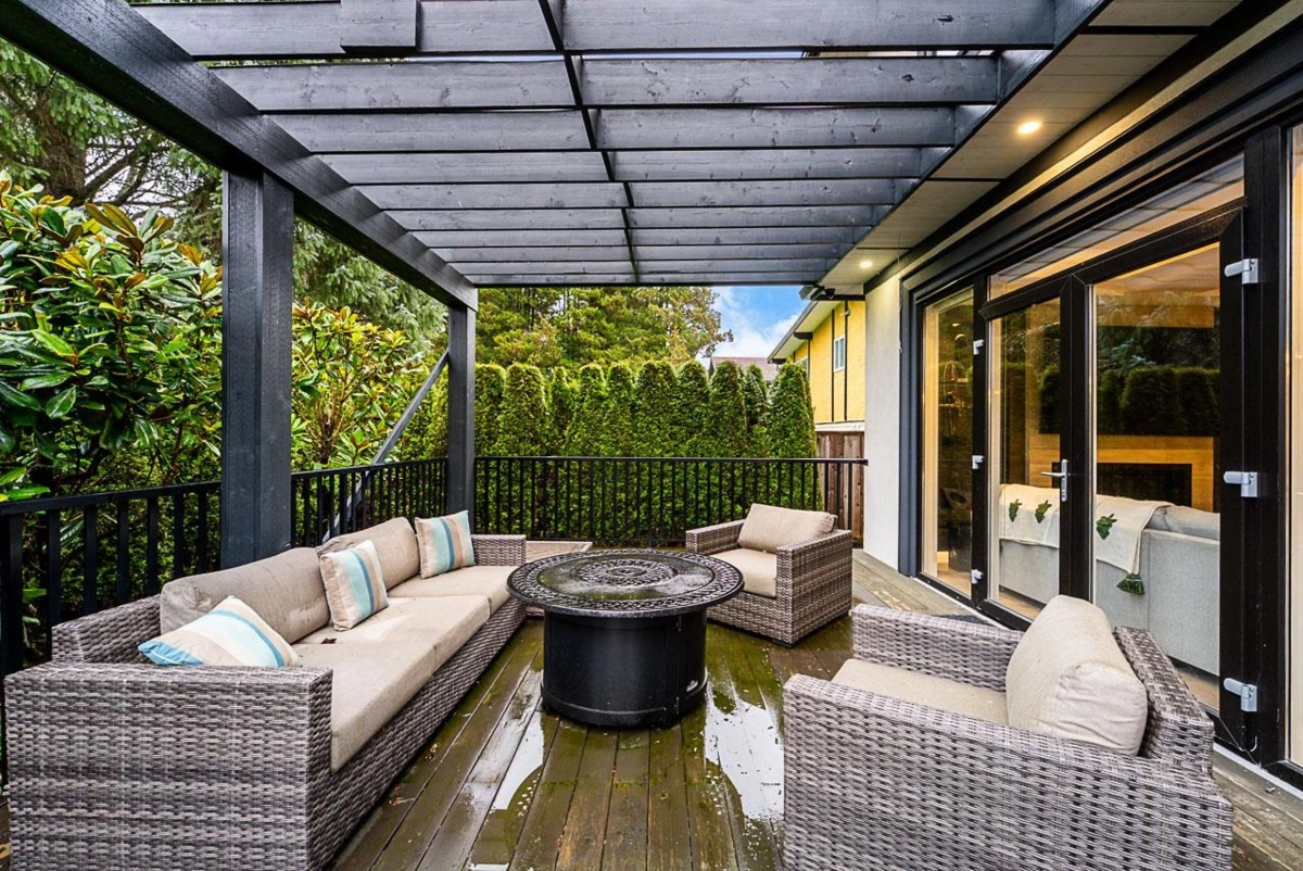 Playground / Recreational Area Near 14237 Vine Avenue, White Rock, BC