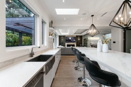 Kitchen Island Photo of 14237 Vine Avenue, White Rock, BC