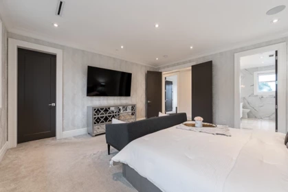 Loft / Bonus Room Photo of 14237 Vine Avenue, White Rock, BC