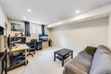 Hallway Photo of 6 Alder Drive, Port Moody, BC