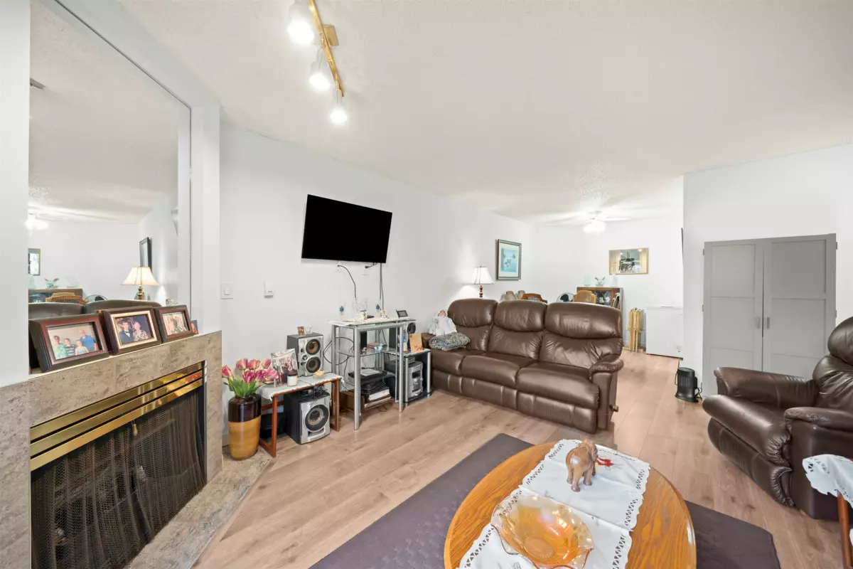 Kitchen Island Photo of 416 2915 Glen Drive, Coquitlam, BC