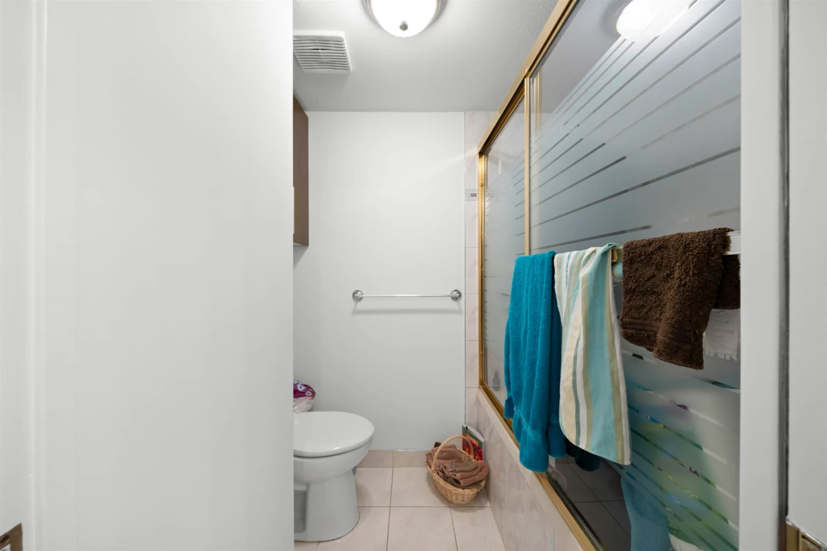 Loft / Bonus Room Photo of 416 2915 Glen Drive, Coquitlam, BC