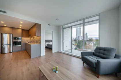 402 13359 Old Yale Road Street, Surrey, BC, Surrey — Apartment/Condo for sale