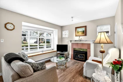 8 11757 236 Street, Maple Ridge, BC, Maple Ridge — Townhouse for sale