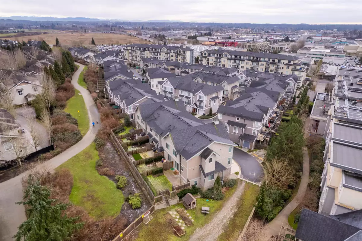 Dining Area Photo of 83 20487 65 Avenue, Langley, BC