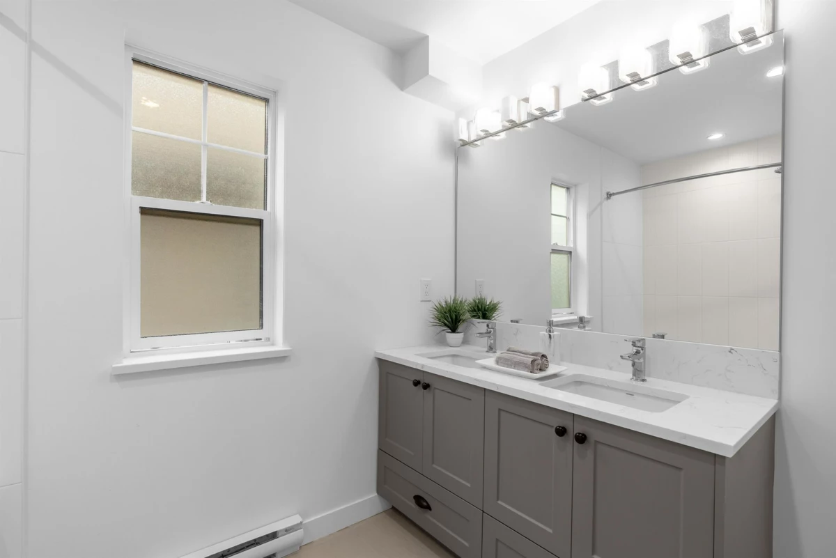 Entry Foyer Photo of 83 20487 65 Avenue, Langley, BC