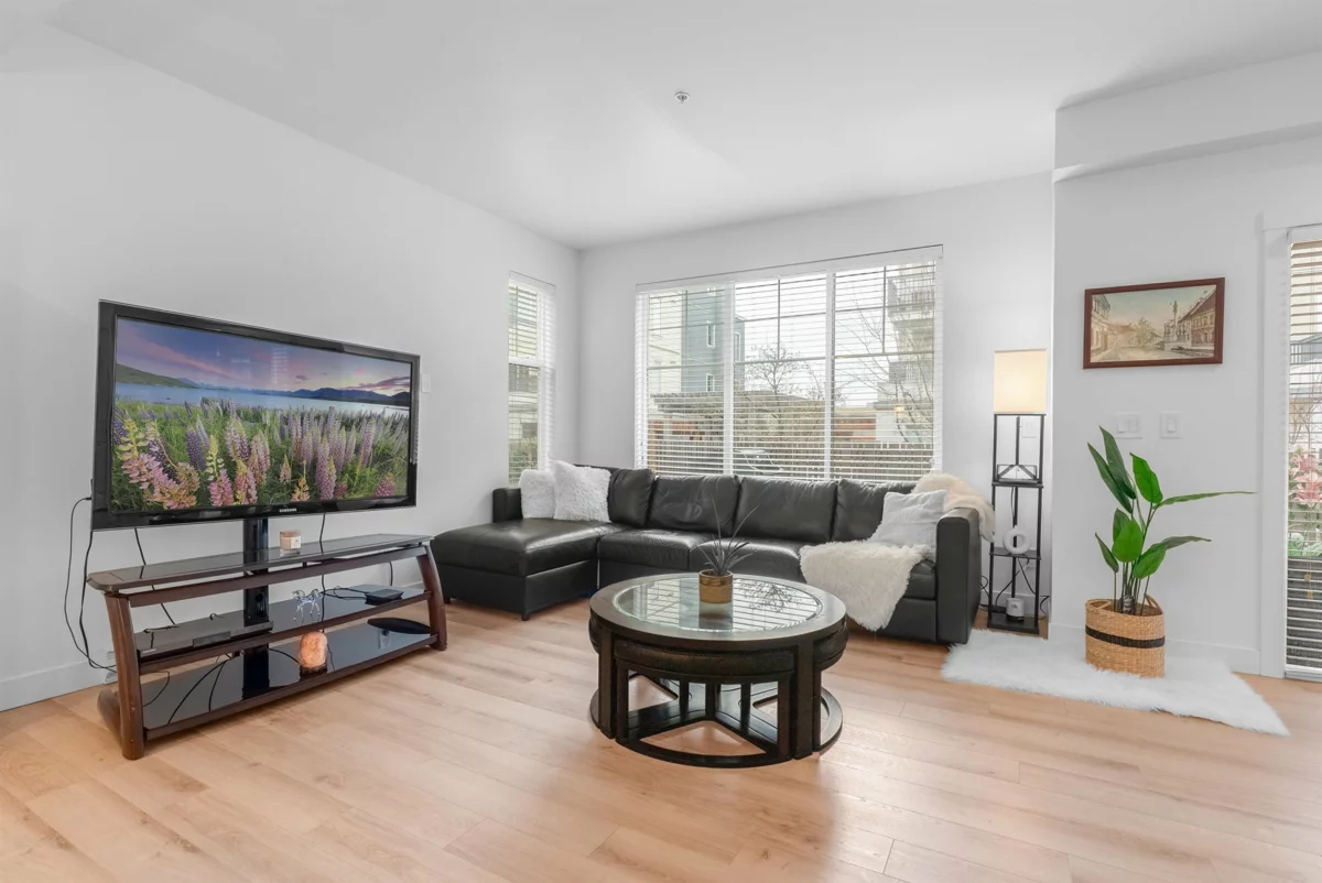 Kitchen Island Photo of 83 20487 65 Avenue, Langley, BC